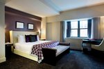 Corner Room, Guest room, 1 King
