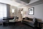 Corner Room, Guest room, 1 King