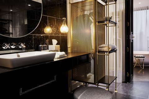 Premium Suite