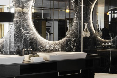 Grand Suite Bathroom