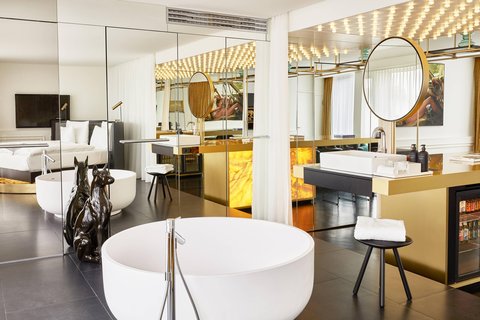 Penthouse Suite Bathroom