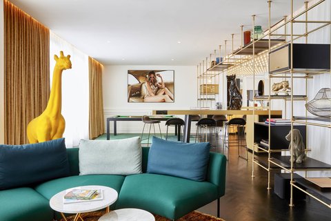Roomers Suite