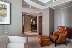 Larger Guest room, 1 King, Corner room