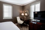 Larger Guest room, 1 King, Corner room