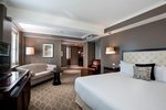 Larger Guest room, 1 King, Corner room