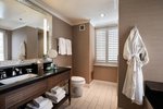 Larger Guest room, 1 King, City view, Corner room
