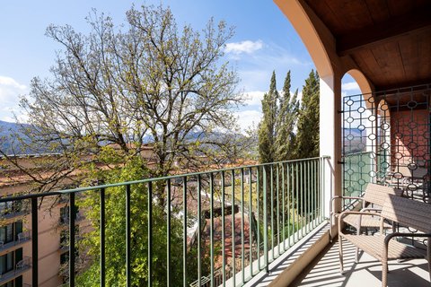 Guest Room - Balcony & View