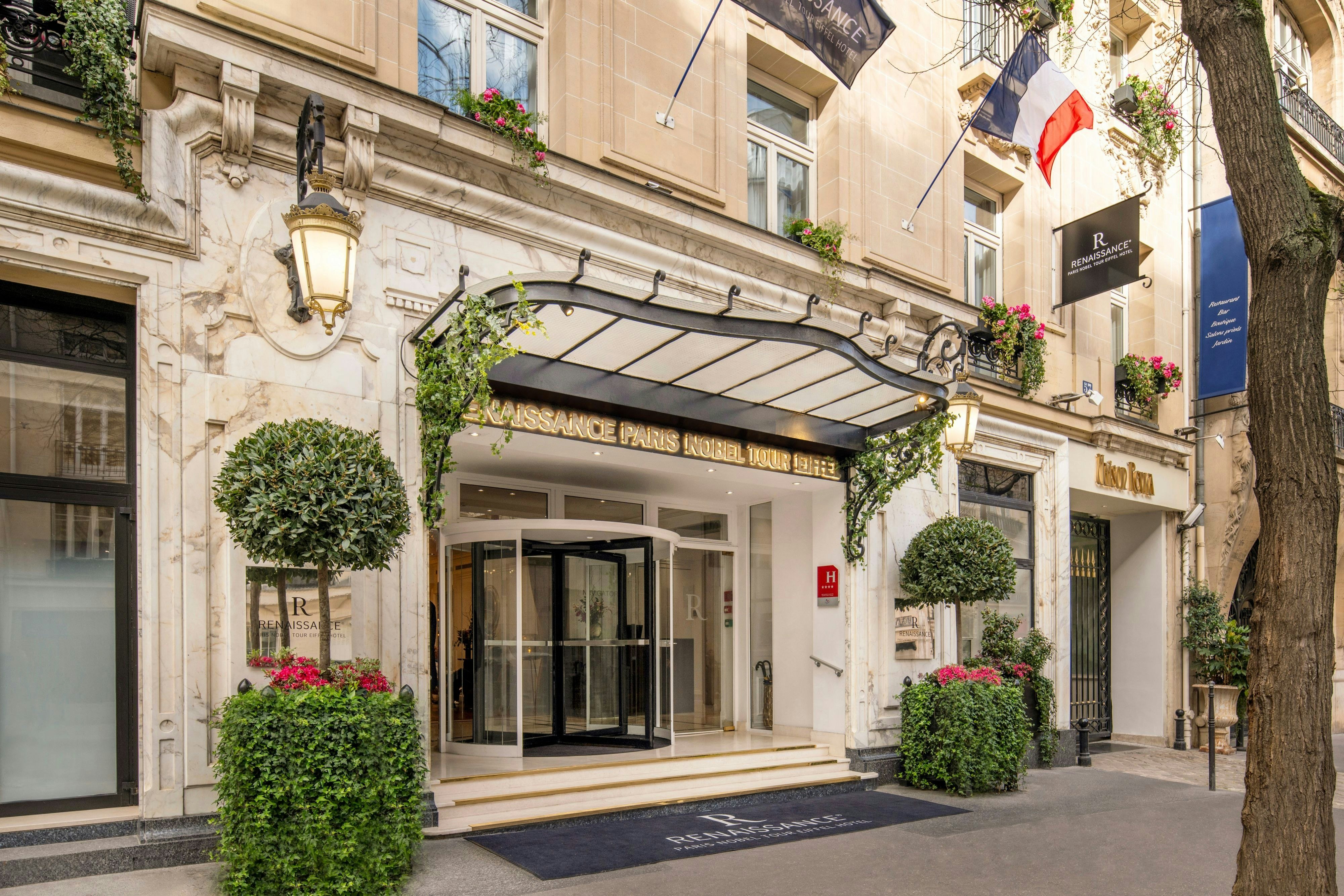 Renaissance Paris Nobel Tour Eiffel Hotel