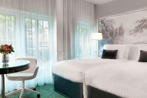 Twin/Twin Garden View Guest Room