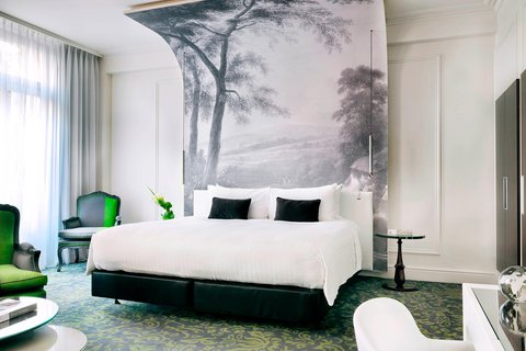 Family Guest Room - King Bedroom