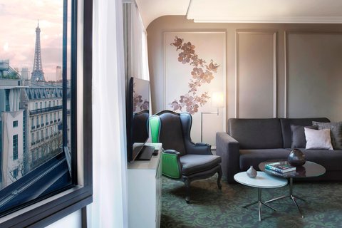 Eiffel Tower Junior Suite Sitting Area