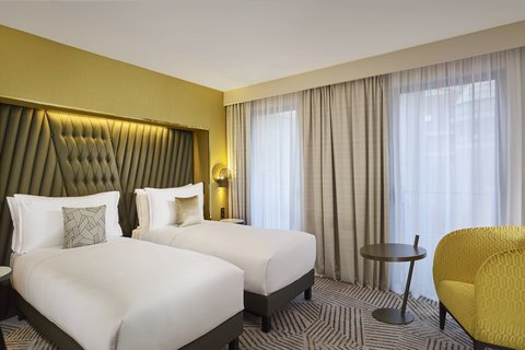 Chanzy Twin/Twin Guest Room
