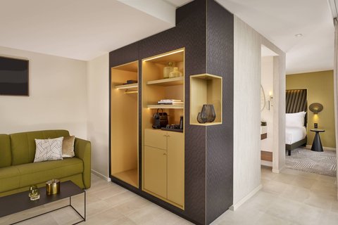 Suite 500