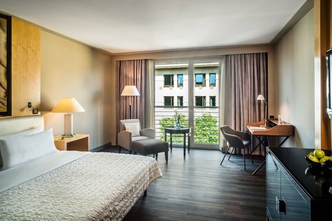 Deluxe Guestroom - King