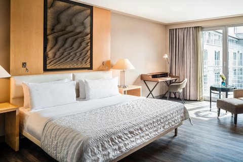 Deluxe Garden View Room - King