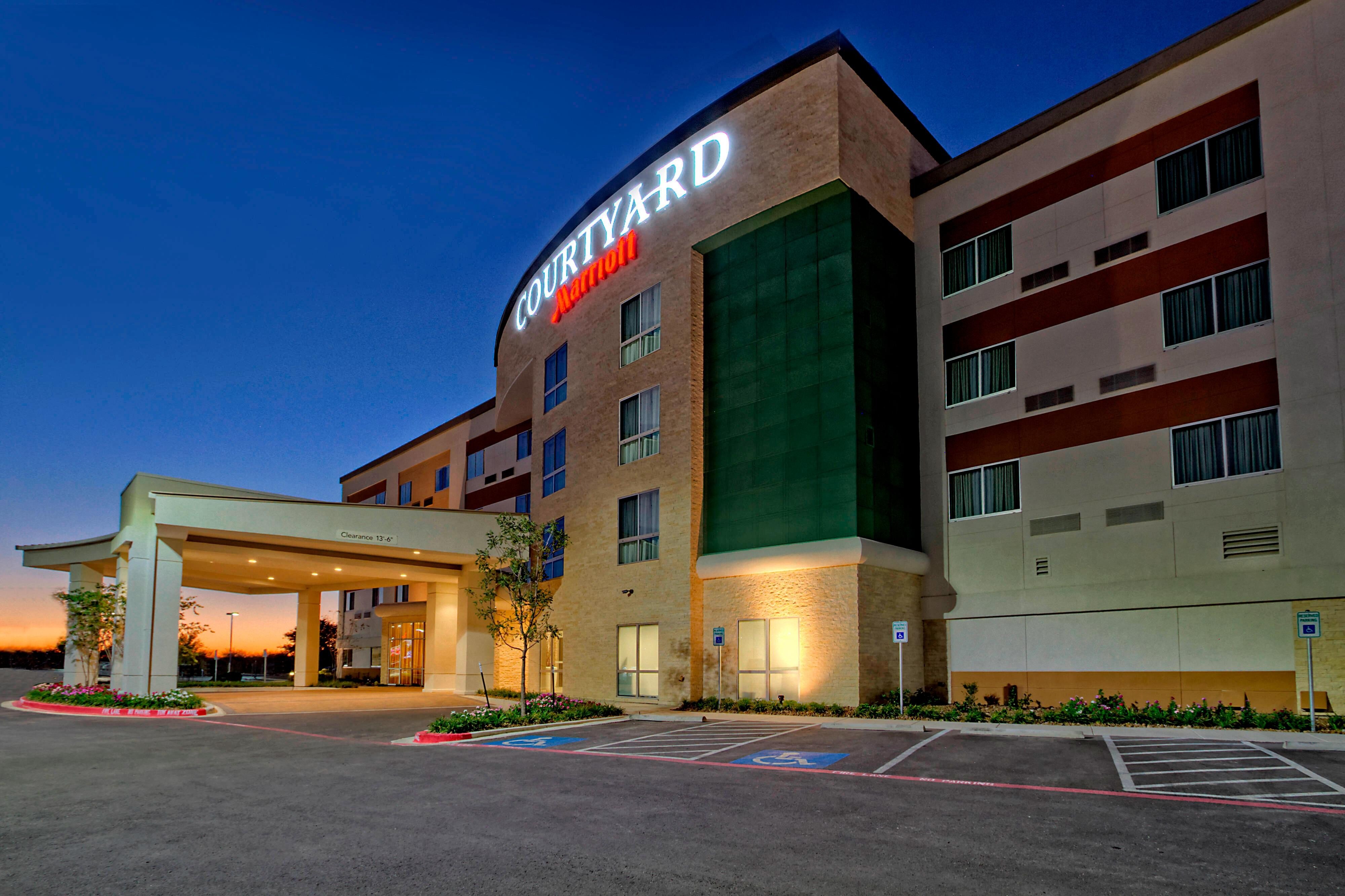 Courtyard San Marcos Marriott
