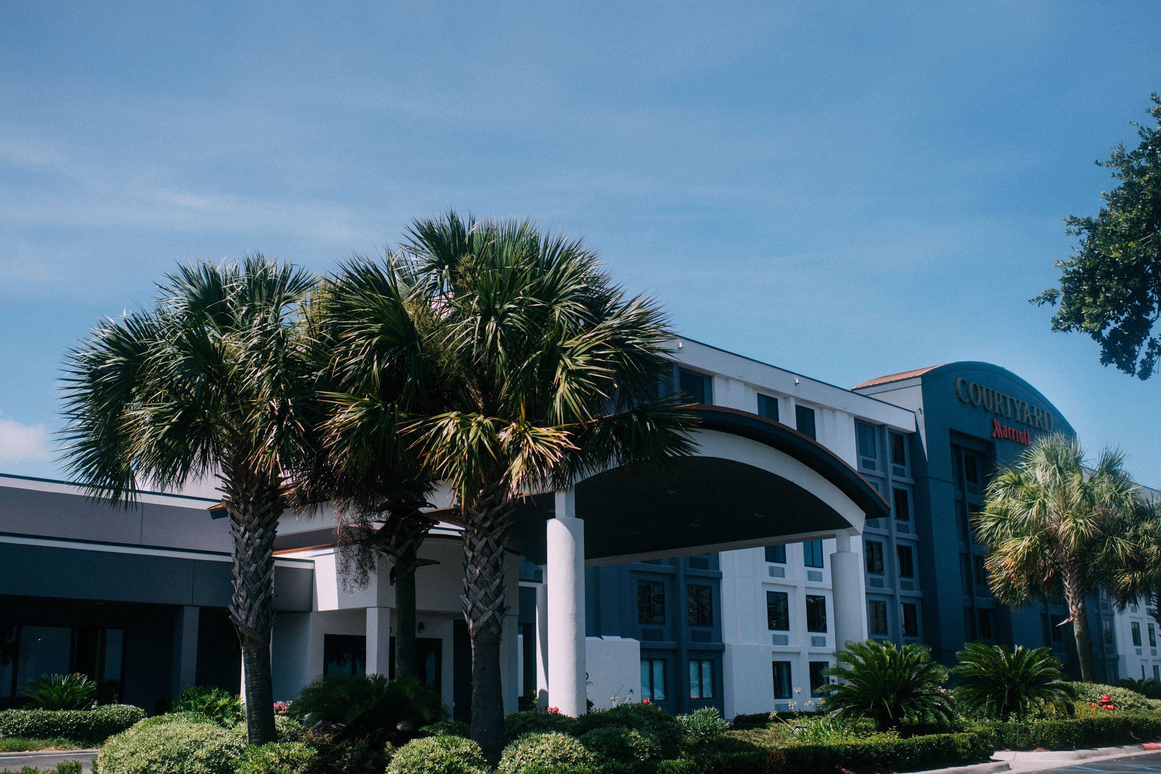 Courtyard Gulfport Beachfront