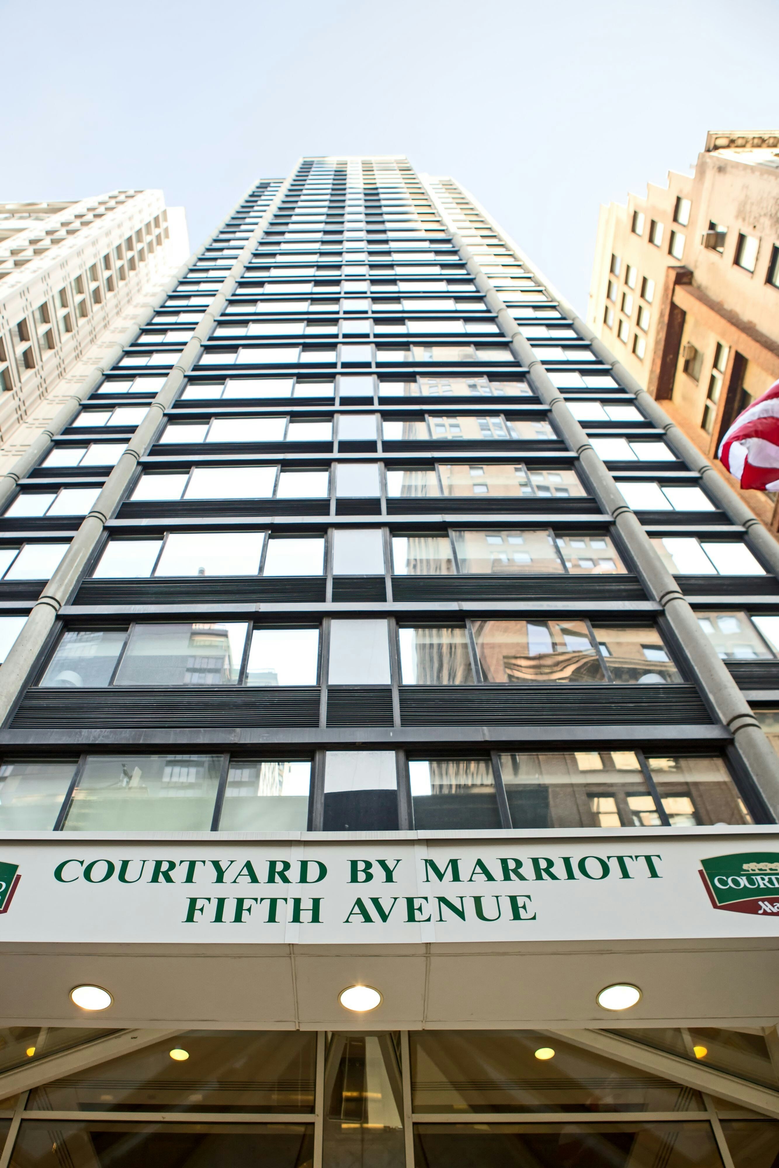 Courtyard by Marriott Fifth Avenue