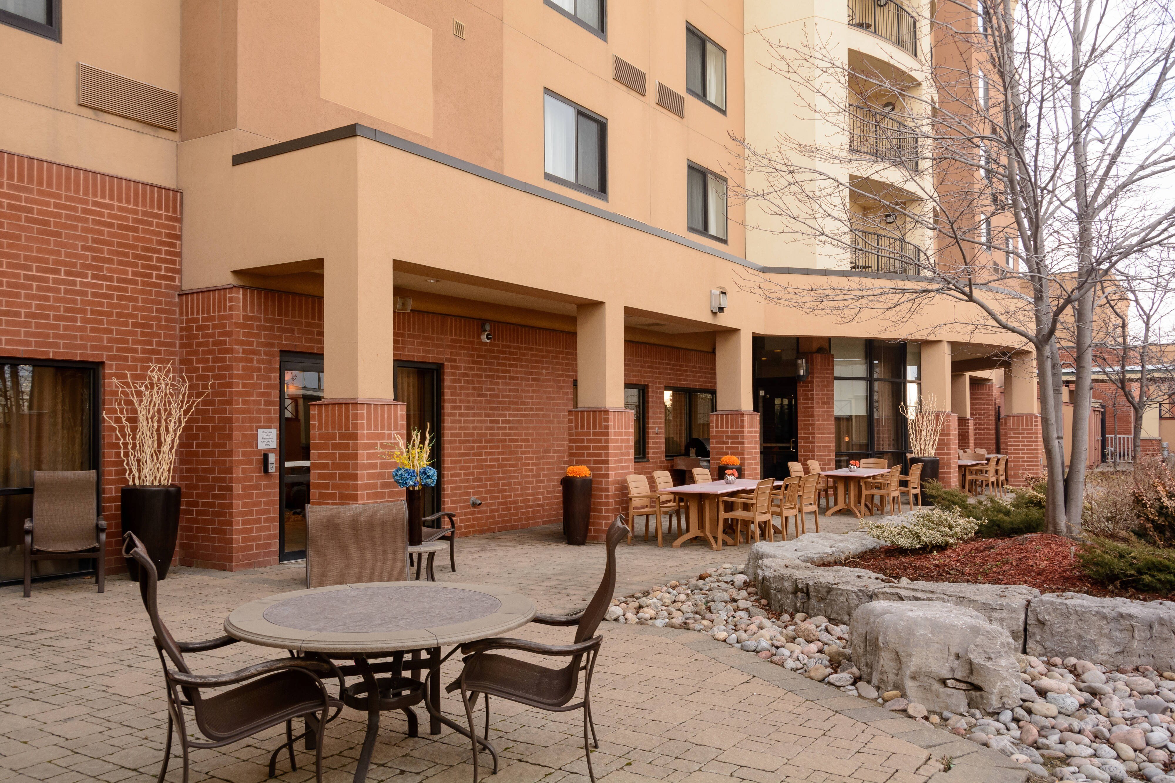 Courtyard Toronto Brampton