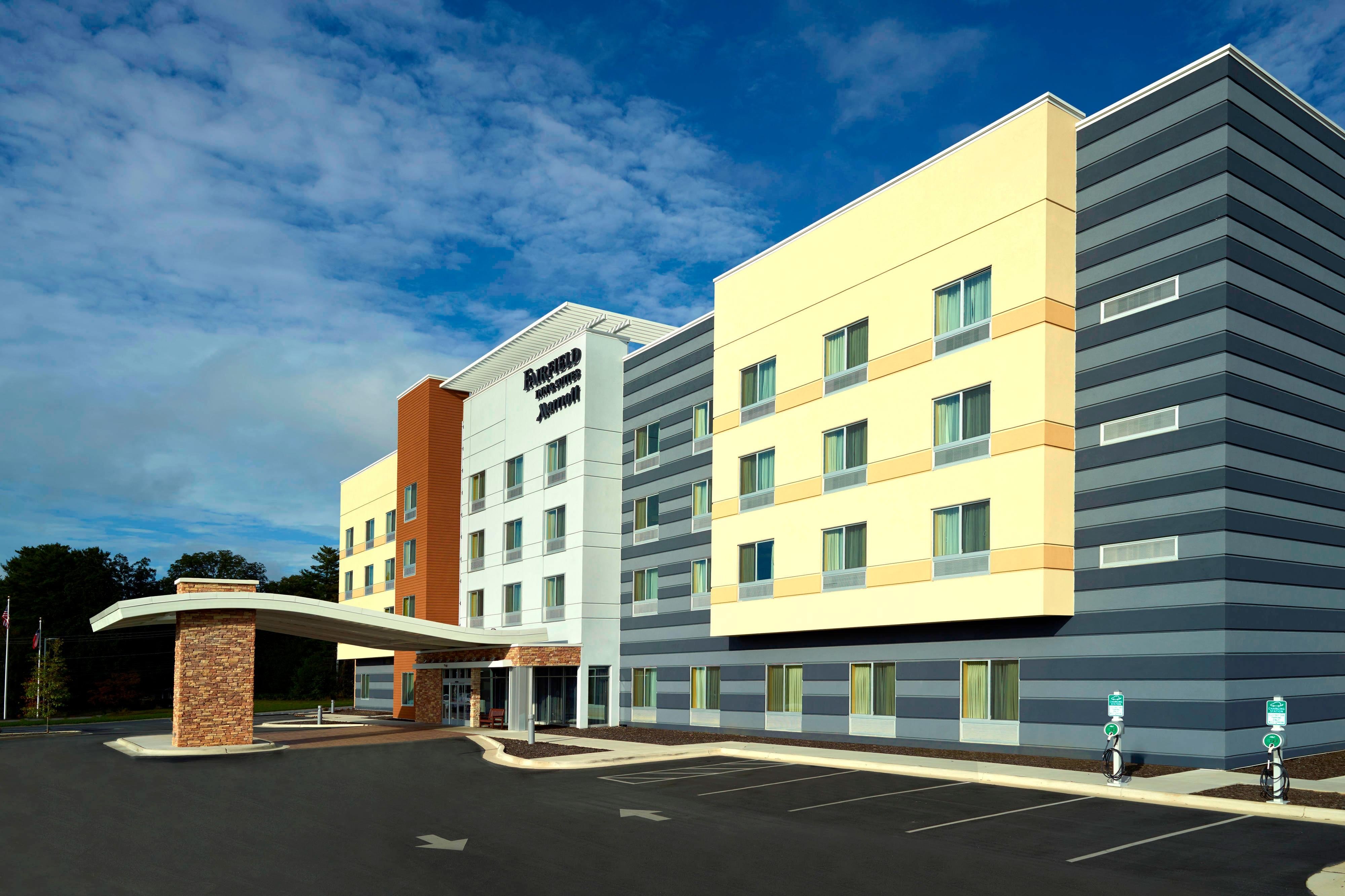 Fairfield Inn & Suites Flat Rock