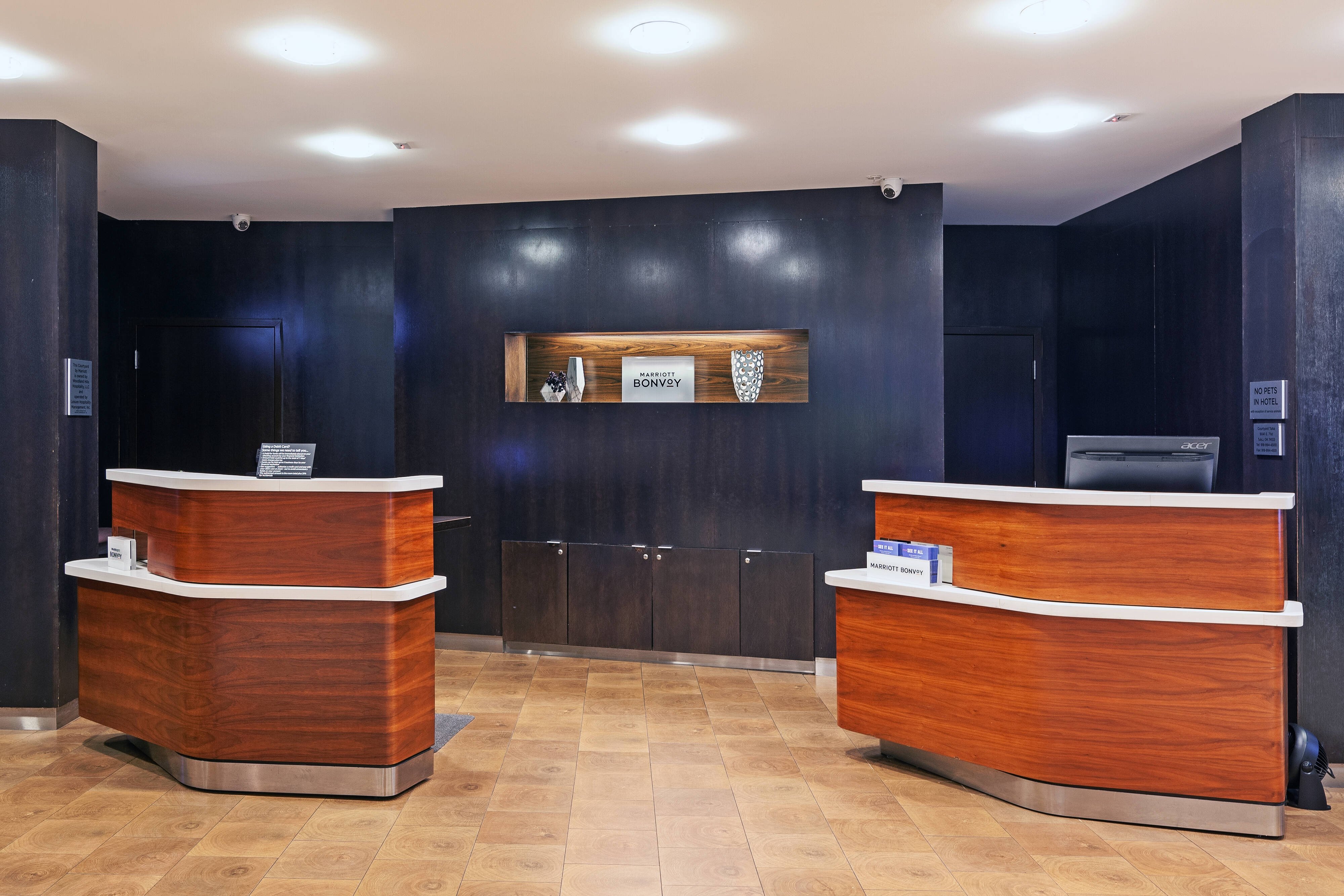 Courtyard by Marriott Woodland Hills