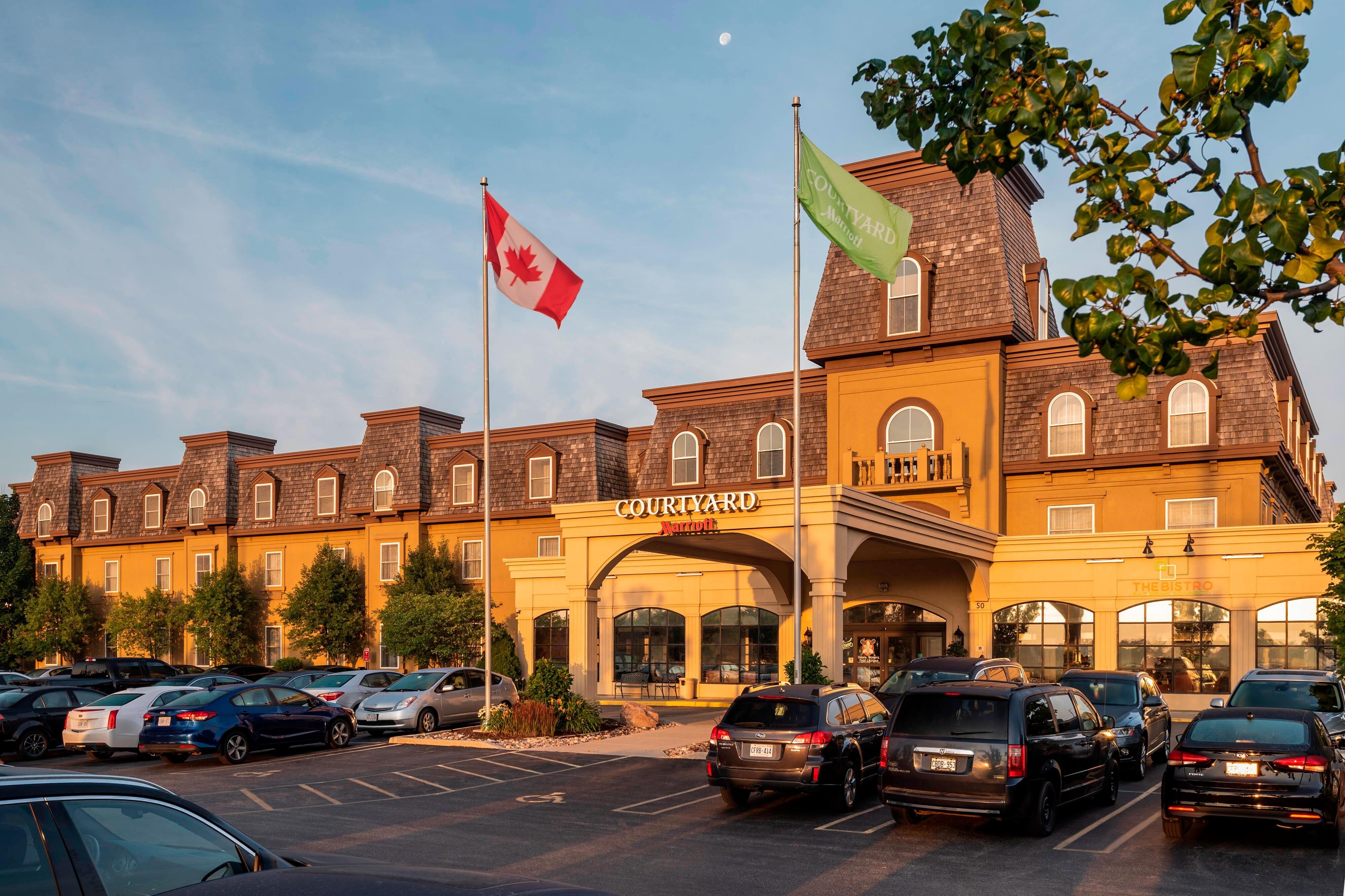 Courtyard Waterloo St Jacobs