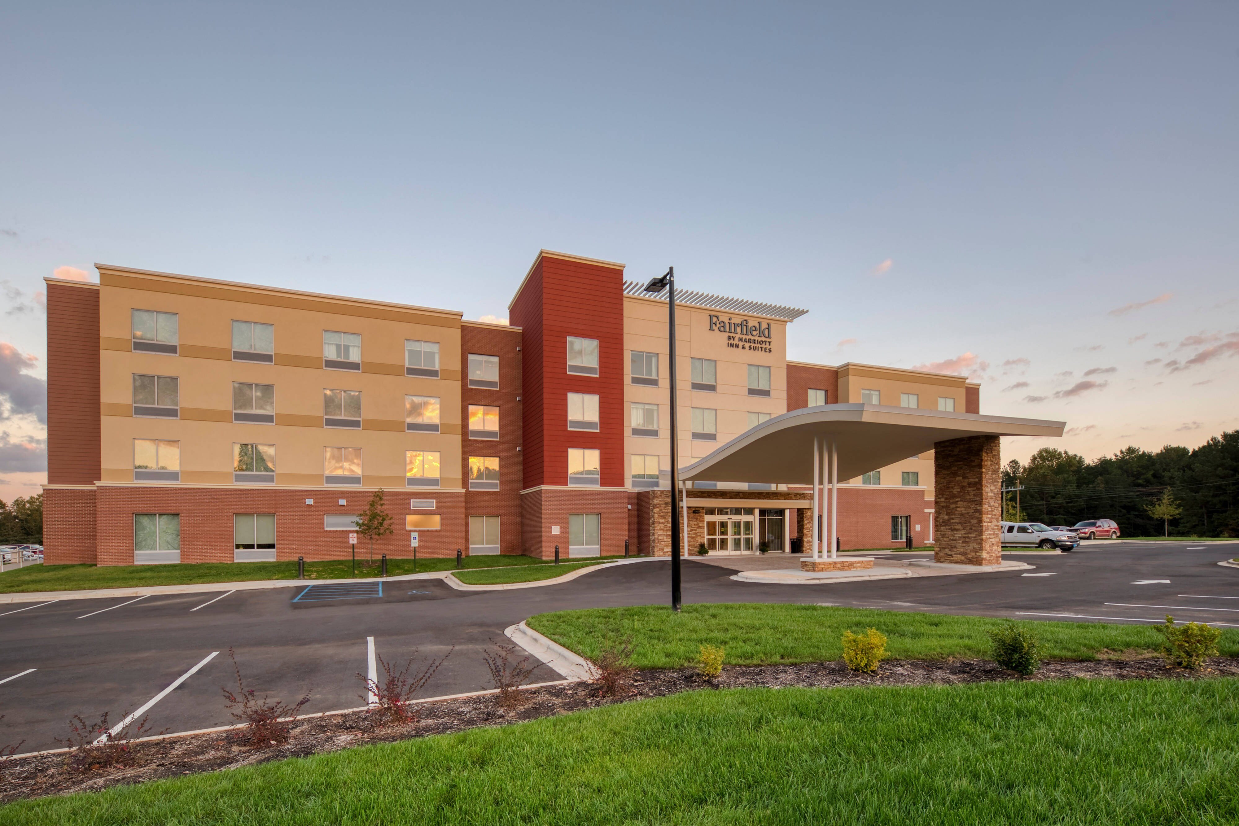 Fairfield Inn & Suites Charlotte Belmont