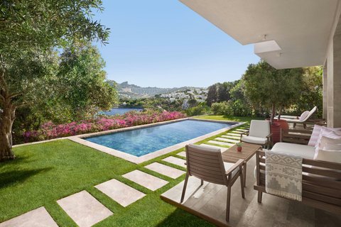 Private Pool Suite View