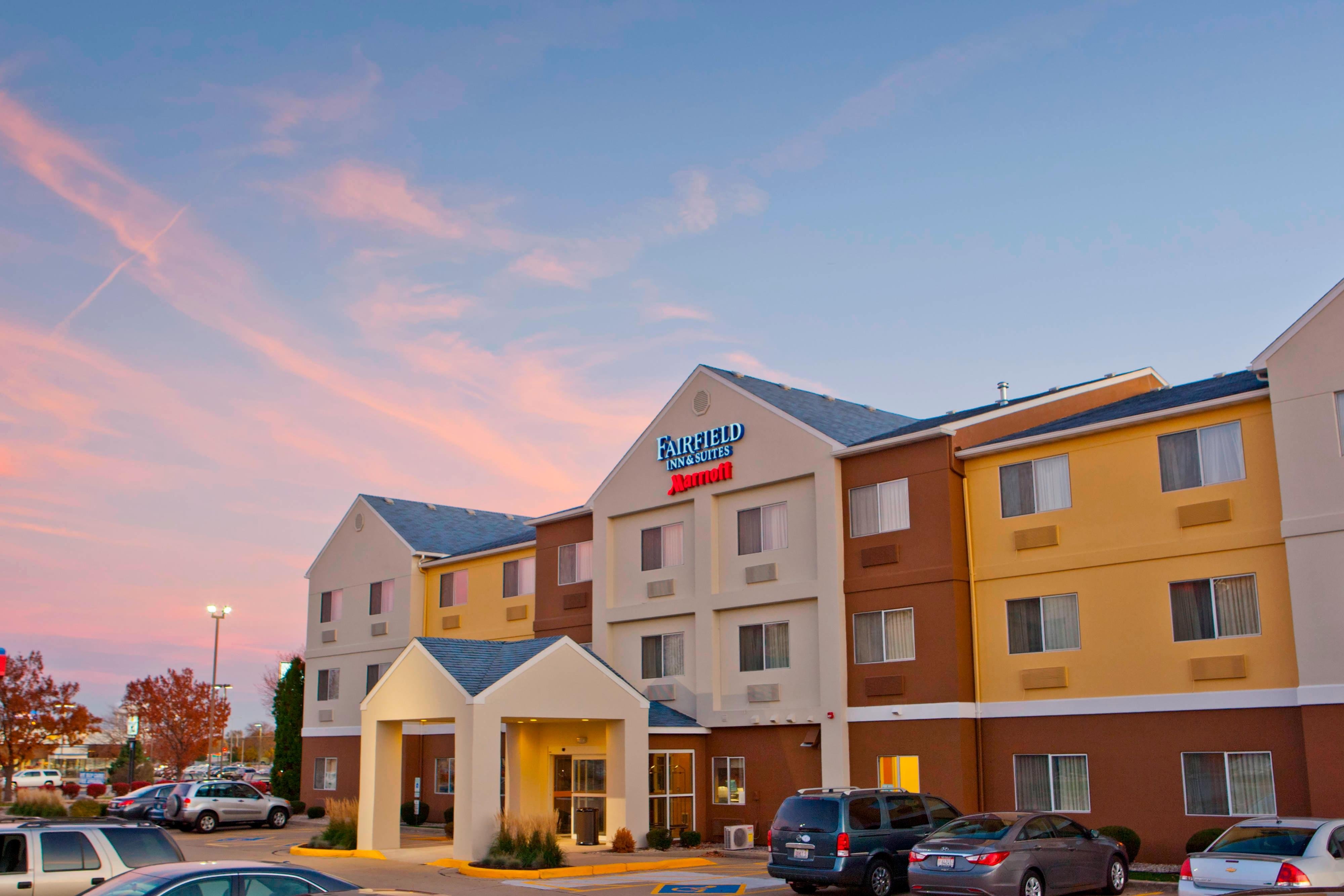 Fairfield Inn & Suites Champaign