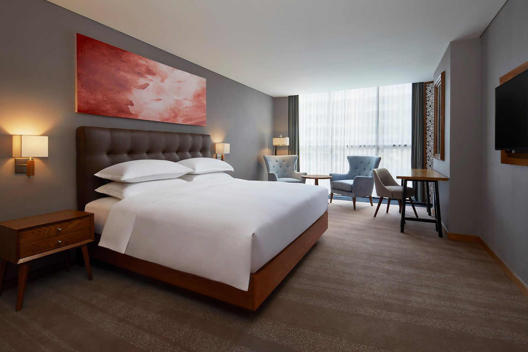 Four Points by Sheraton Balikpapan Room Type - Larger Guest room, 1 King, Pool view, Corner room