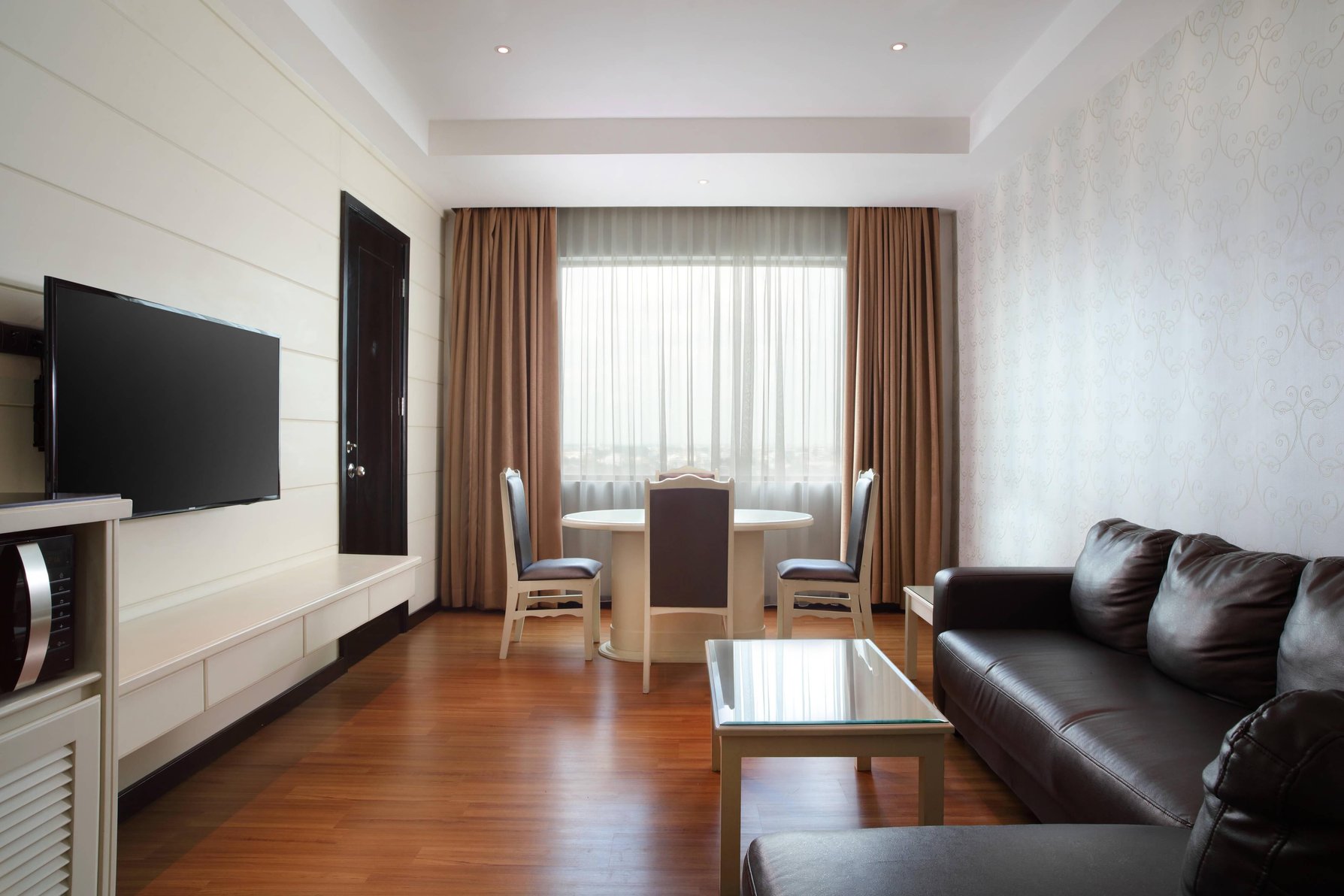 Four Points by Sheraton Medan Room Type - 1 Bedroom Larger Suite, 1 King