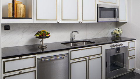 Fifth Avenue Suite Kitchen