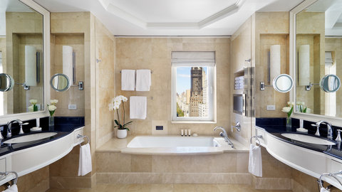 Grand Suite Bathroom