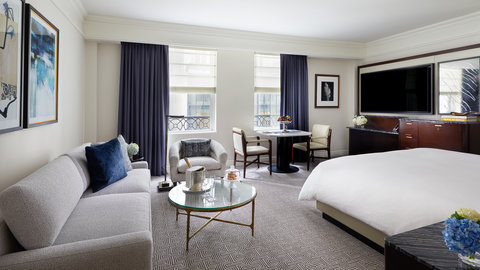 Junior Suite Sitting Area