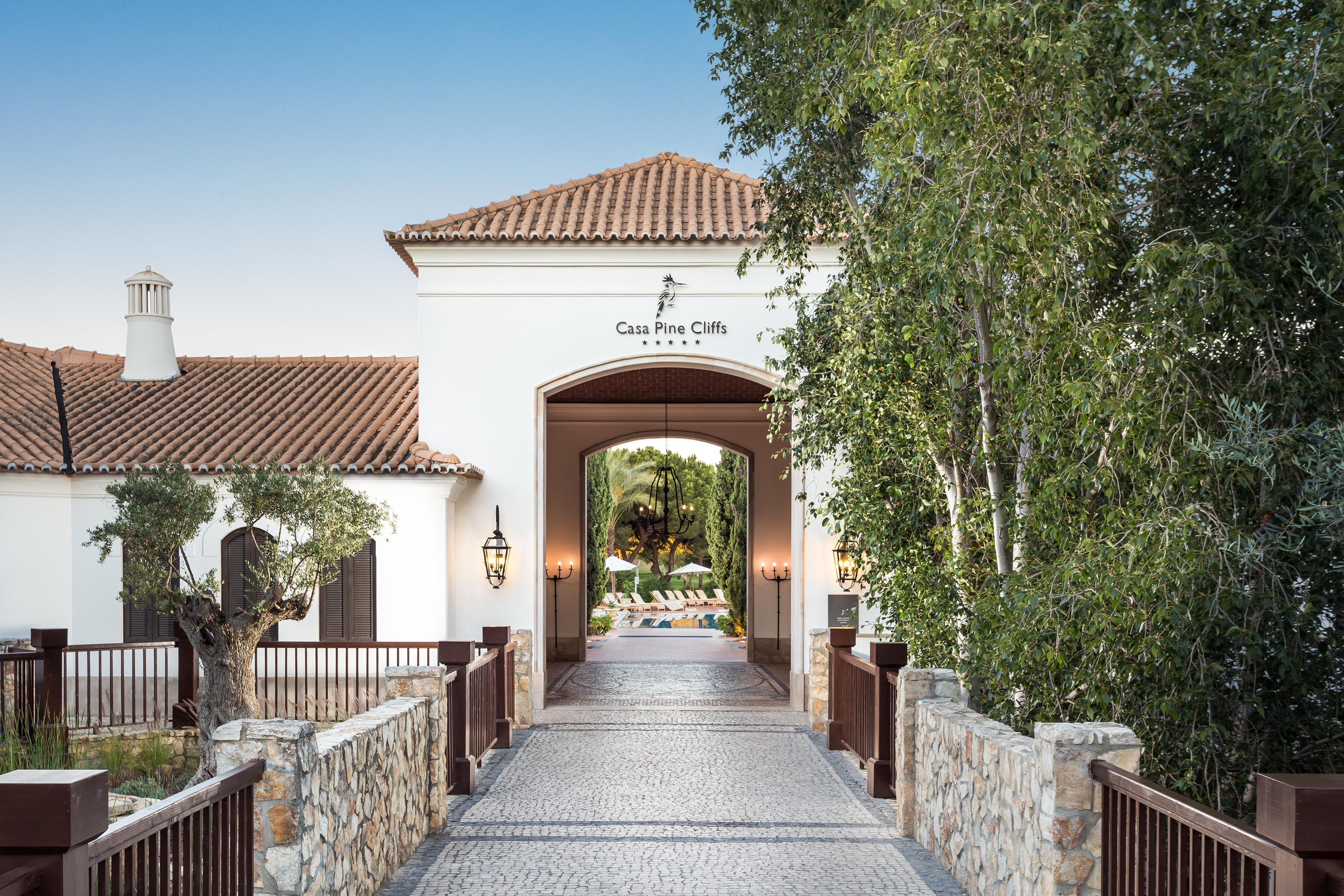 Pine Cliffs Residence, Luxury Collection