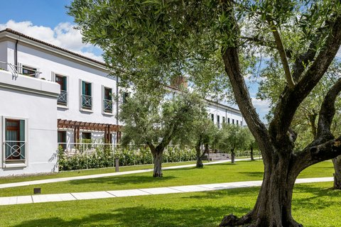 Uliveto JW Retreat