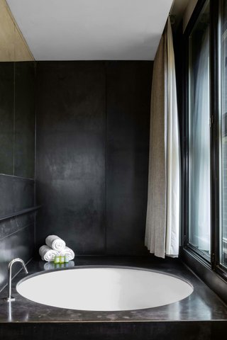 Studio Bank Suite