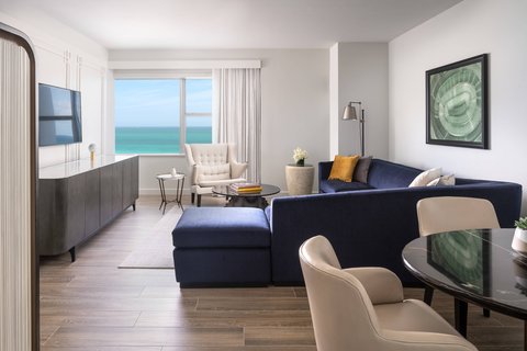 Club Oceanfront Suite