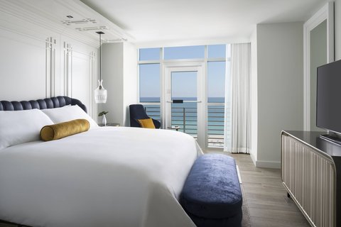 Oceanfront Suite - King Bedroom
