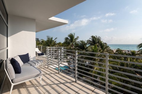 Lanai Suite - Balcony