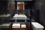 Courtyard suite, 1 Bedroom Suite, 1 King, Sofa bed, Courtyard view