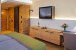 Deluxe Room, Guest room, 1 King, Mountain view, Balcony