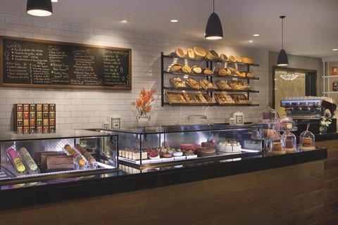 Cake Patisserie & Café