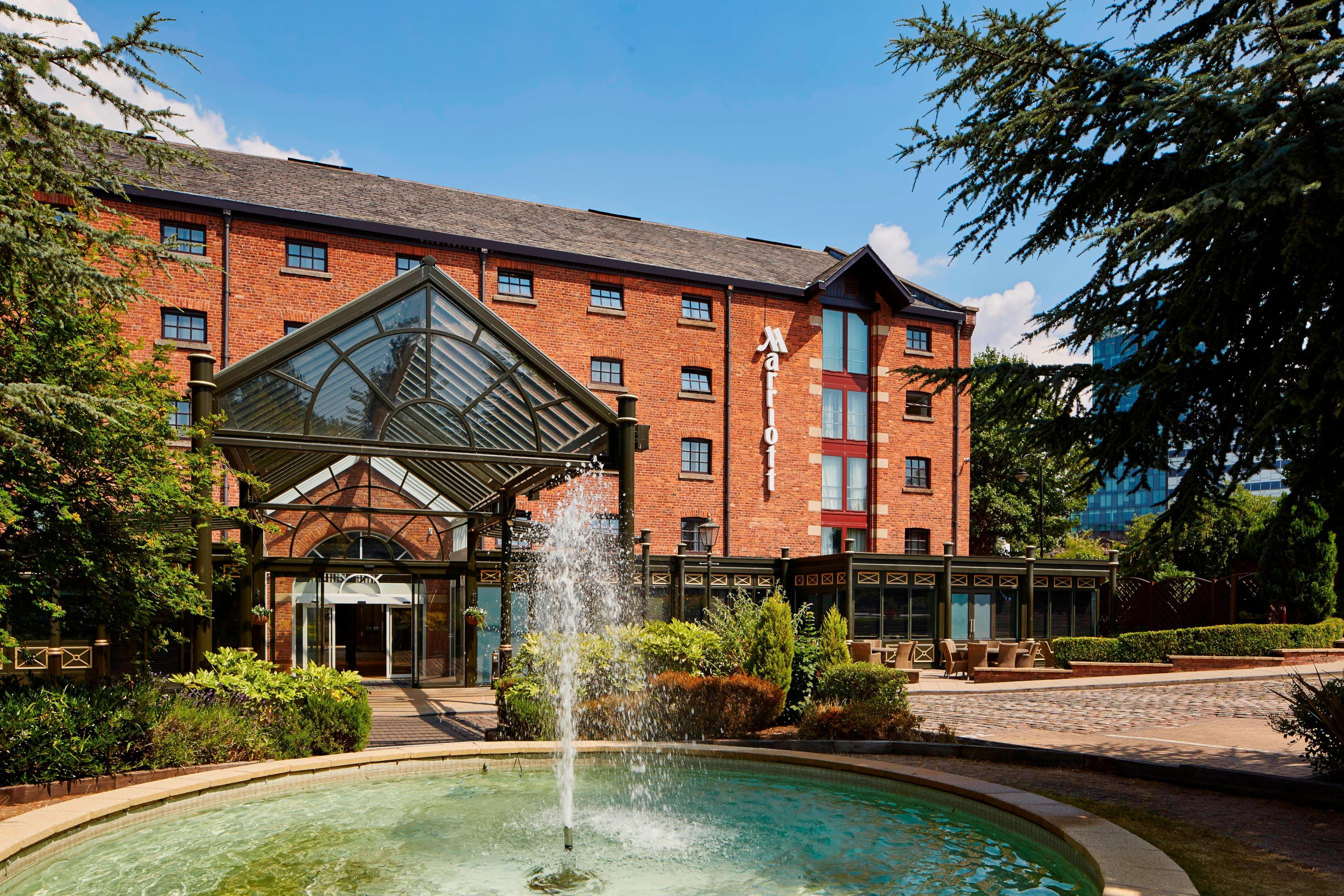 Marriott Victoria & Albert Hotel