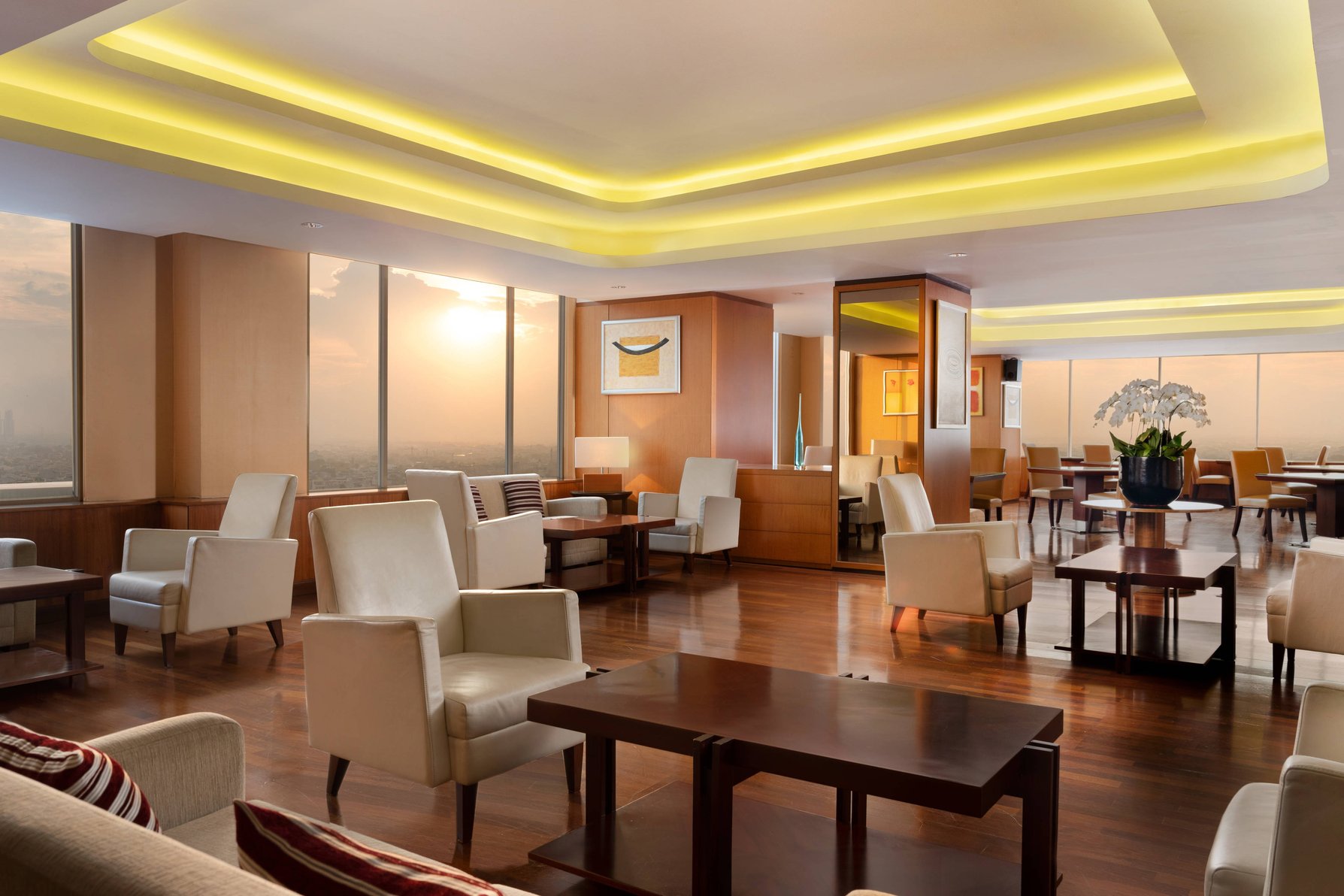 JW Marriott Hotel Medan Room Type - Executive Twin, Executive lounge access, Executive Guest room, 2 Twin, Panoramic City view JW Marriott Hotel Medan Room Type - Executive Twin, Executive lounge access, Executive Guest room, 2 Twin, Panoramic City view