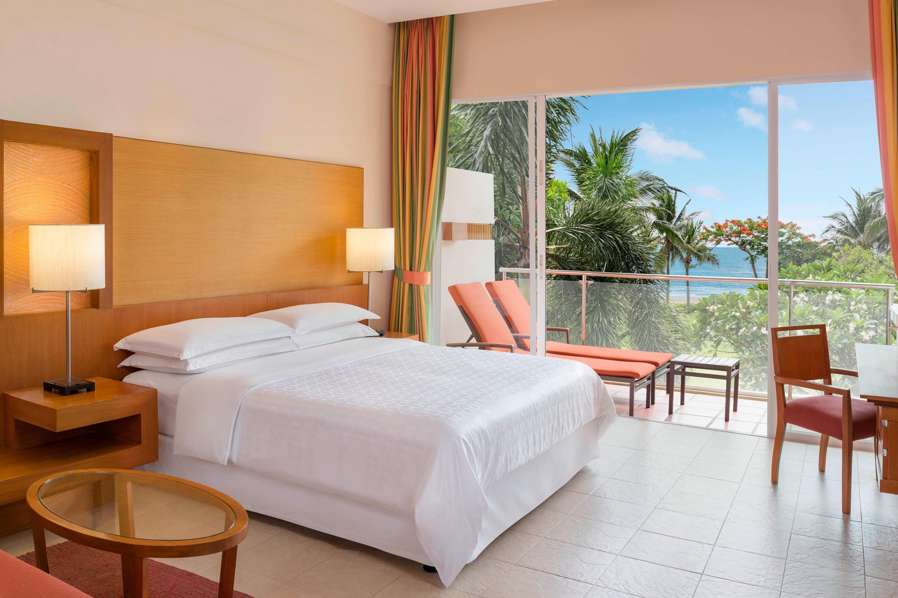 Sheraton Hua Hin Resort & Spa Room Type - Guest room, 1 King, Sofa bed, Oceanfront view