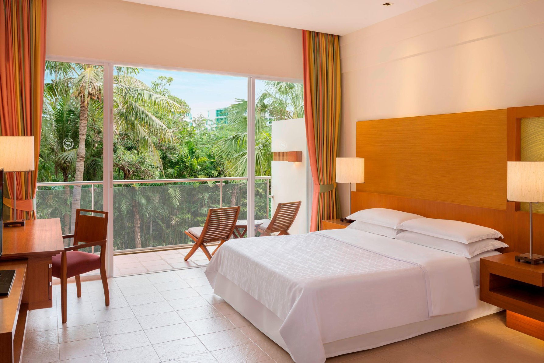 Sheraton Hua Hin Resort & Spa Room Type - Guest room, 1 King, Sofa bed, Garden view, Balcony
