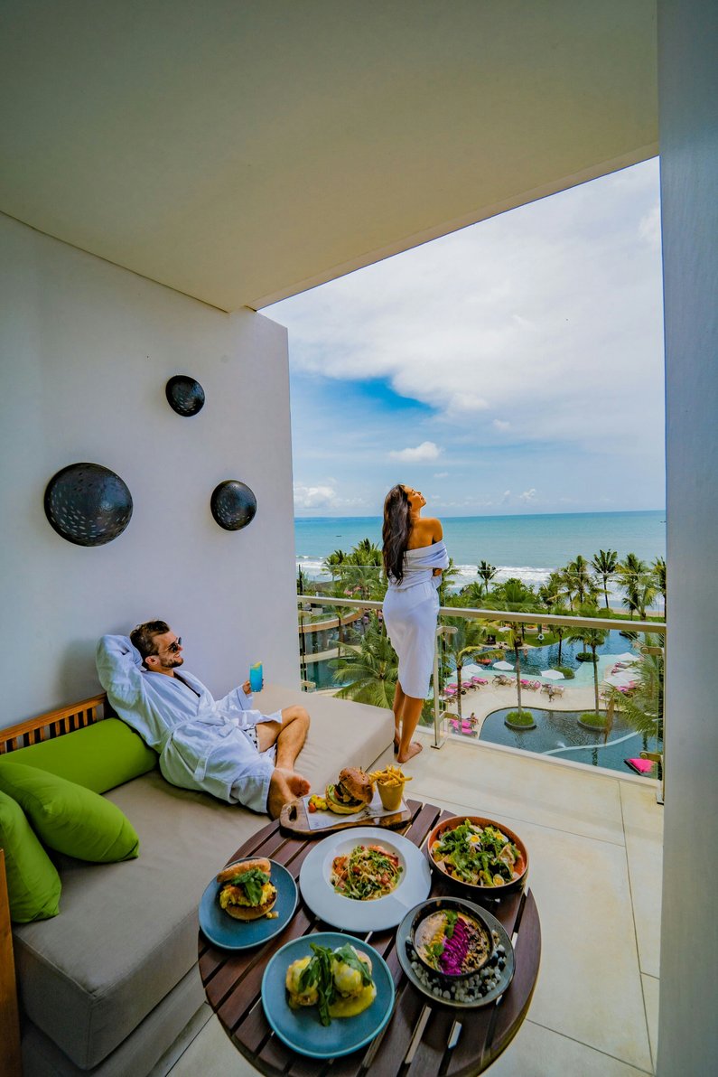 W Bali - Seminyak Room Type - Premier Ocean Facing View, Guest room, 1 King, Balcony