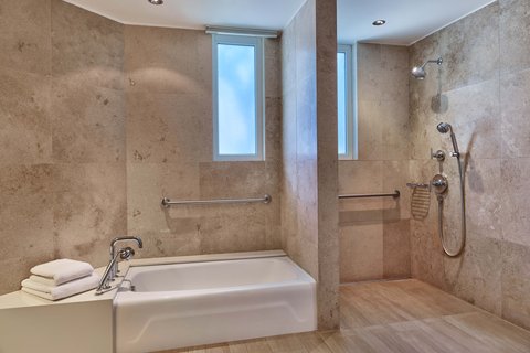 Garden View Guest Room bathroom