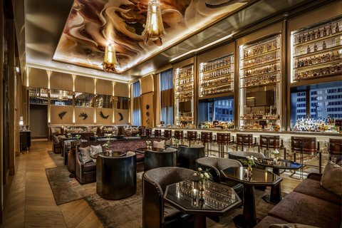 LOUIX LOUIS Grand Bar and Restaurant